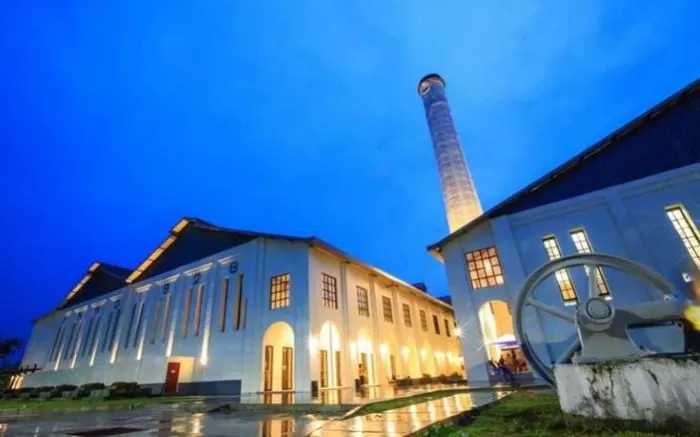 PAbrik Gula De' Tjolomadoe Solo